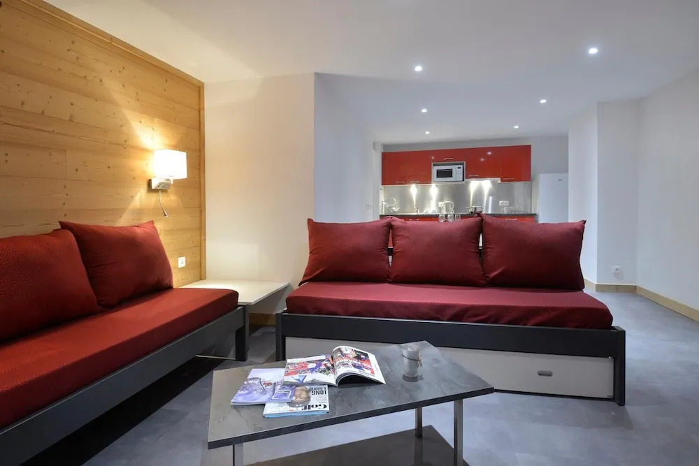 Residence Saintjacques Five-room Apartment for 11 People, in the Resort Center S513