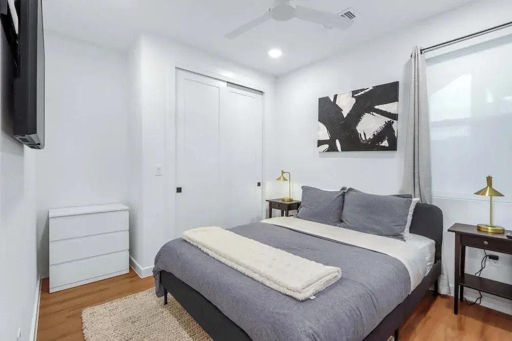 Creekside Modern Condo for 4