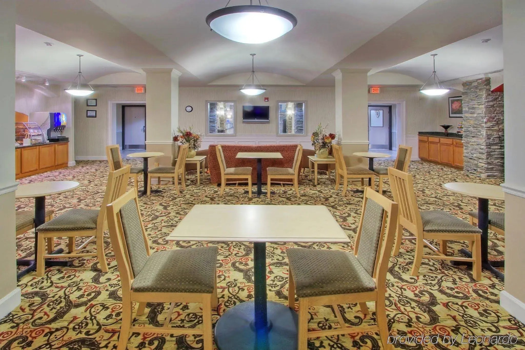 Holiday Inn Express & Suites Portales by IHG