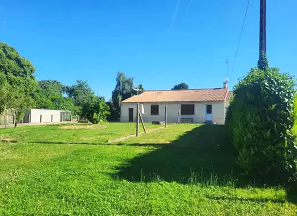 Lovely Holiday Home in Loire for 10