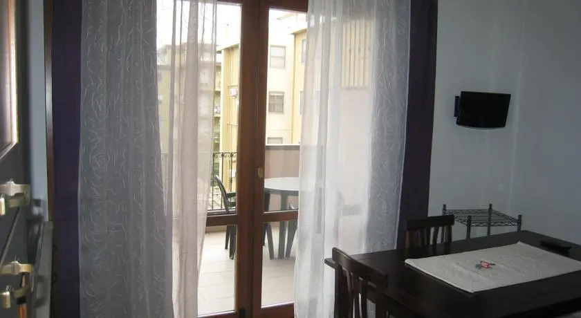 PLR Residence