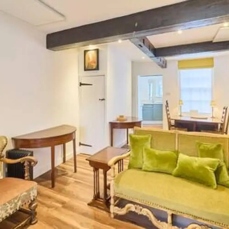 Host & Stay - St Radigunds House
