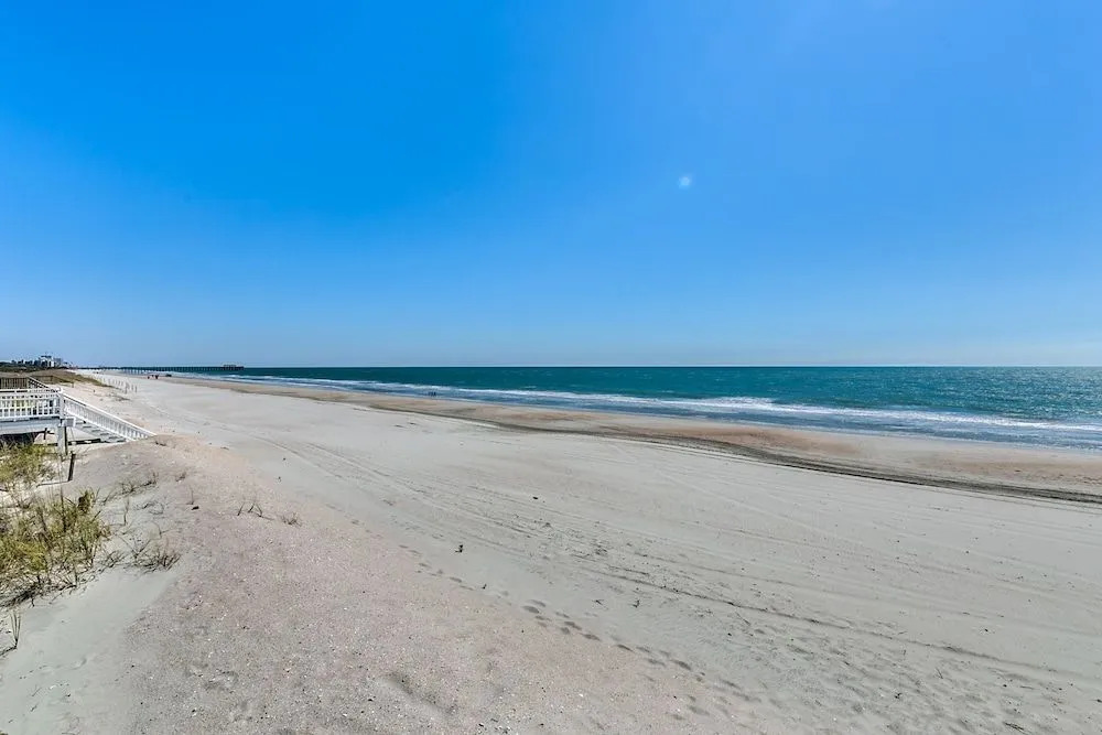 Low Tide Too 6 Br home by RedAwning