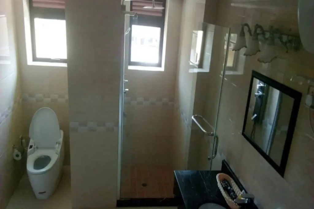 Courtyard International Hotel