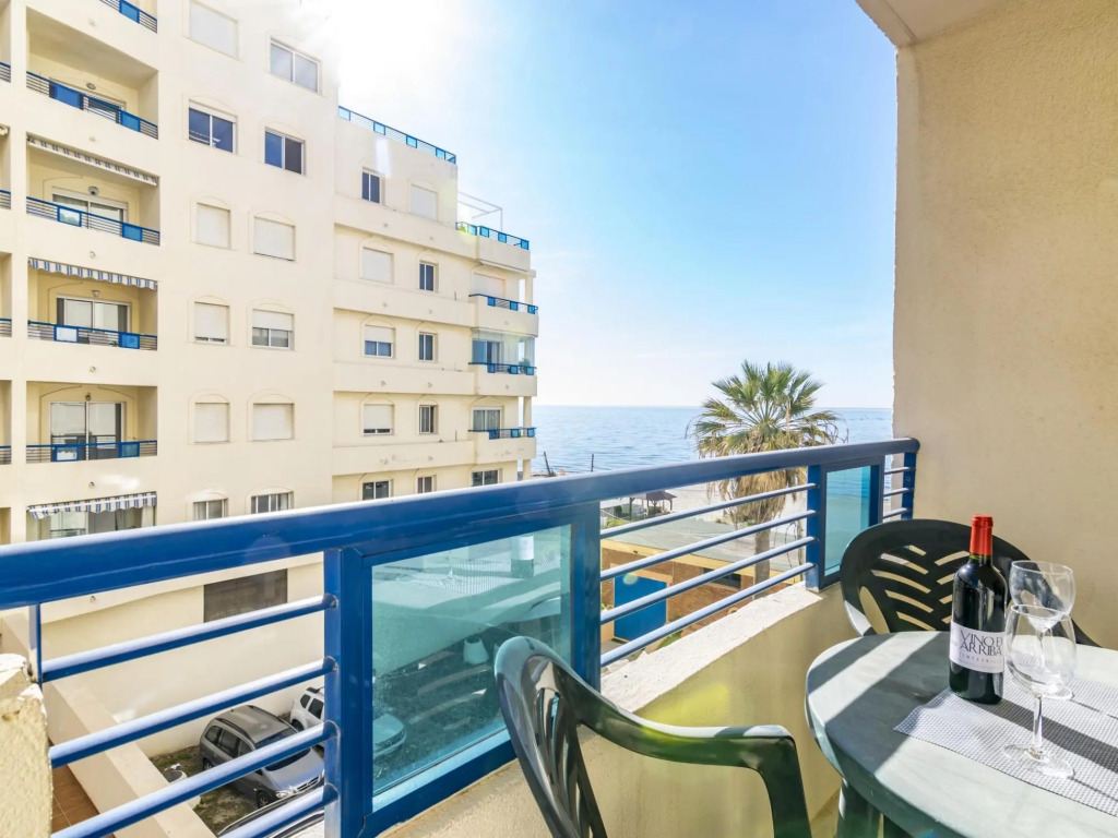 Beautiful Apartment on the beach 357