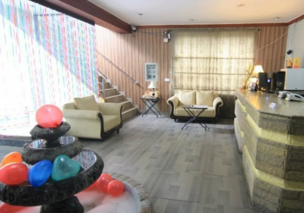 Family Hotel Davis Road Lahore
