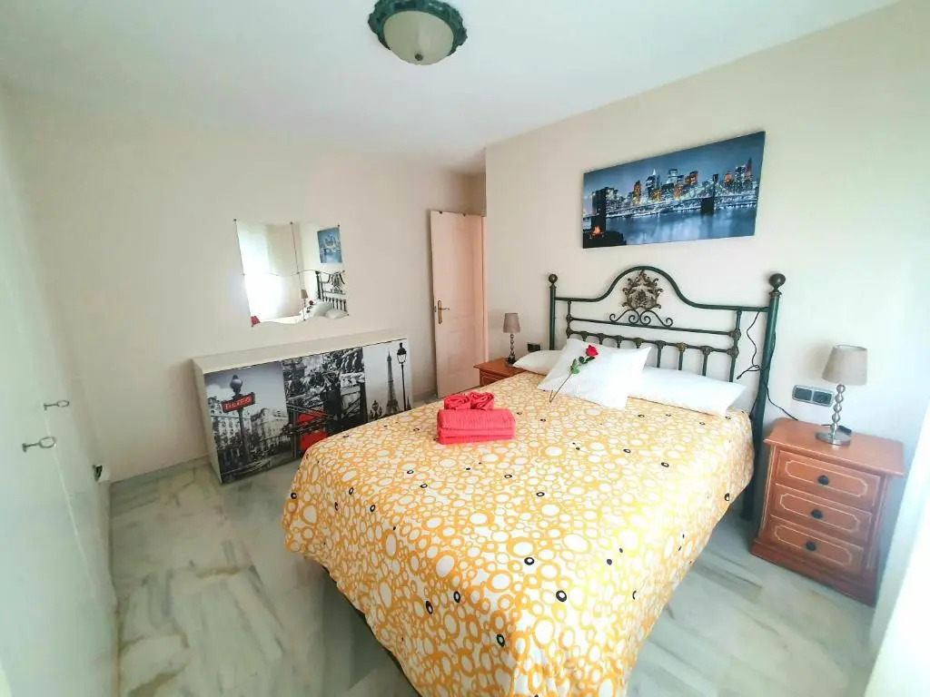 VIVE BENALMÁDENA JARDINES GAMONAL, CENTRICO Y TRANQUILO, 700m a la playa