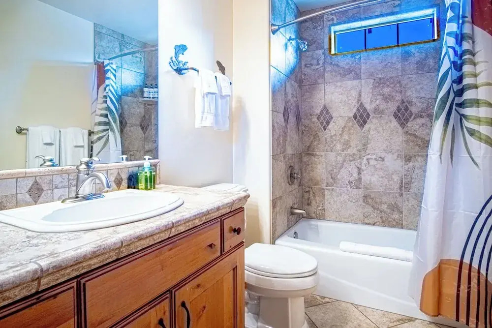 Cranbrook Cottage - Family Home + Hot Tub + Pool Table