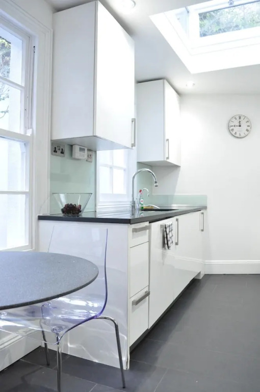 Stunning 3 Bedroom Bath