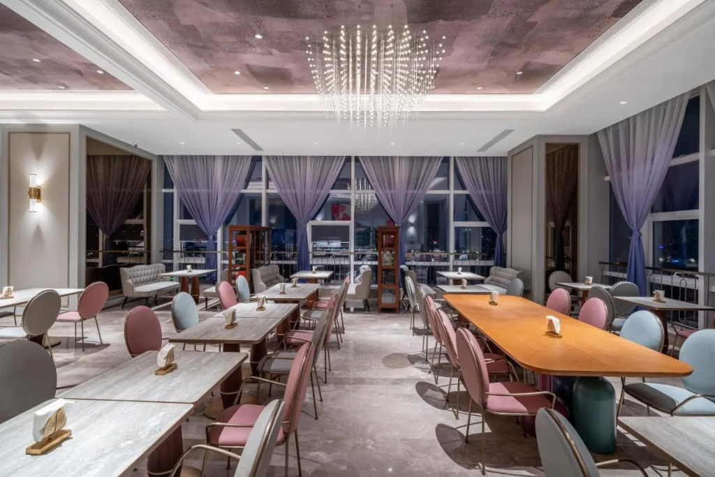 Mercure Гуанчжоу Финансовый город - Бесплатный автобус-шаттл до выставочного комплекса Кантона в период проведения Кантонской ярмарки