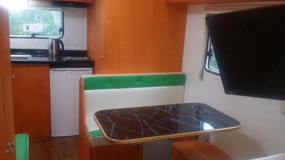 Pamping Jeju Caravan