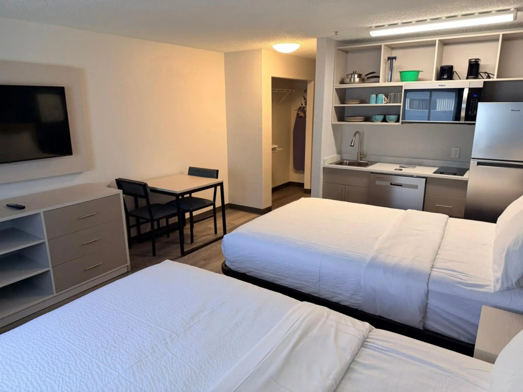 MainStay Suites Indianapolis Northwest - College Park