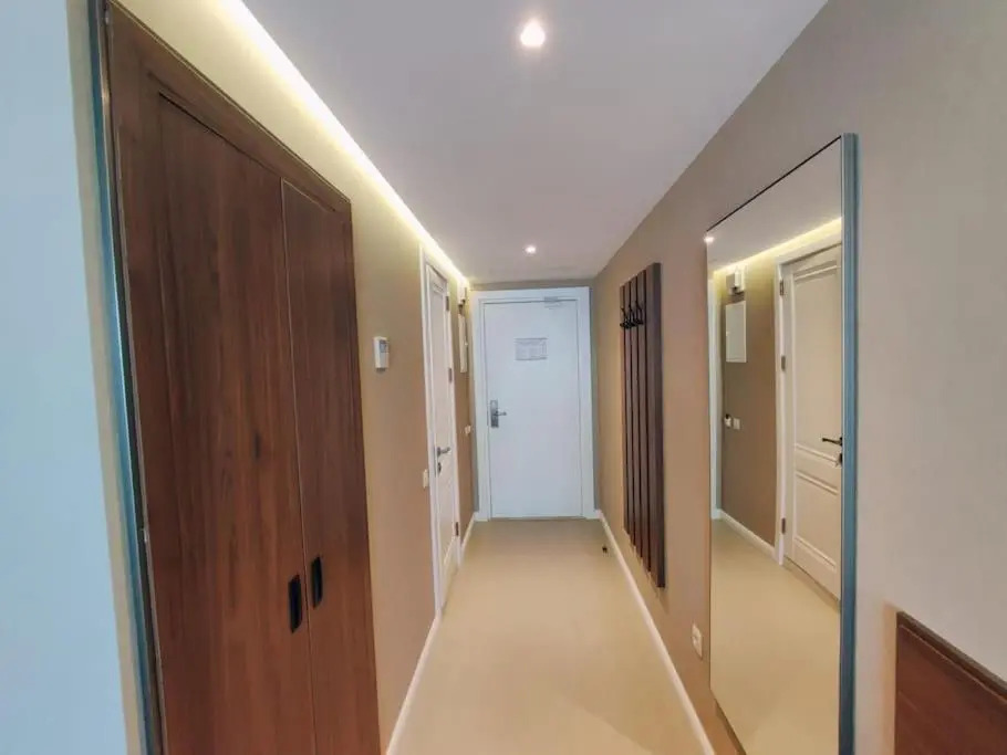 Leo Group BEST STUDIO 2309 Alliance Palace