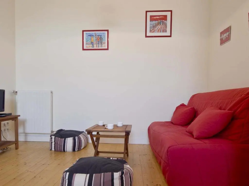 Maison de pêcheur typique à 400m du quai, proche plage, animaux bienvenus, WiFi en option - FR-1-92-671
