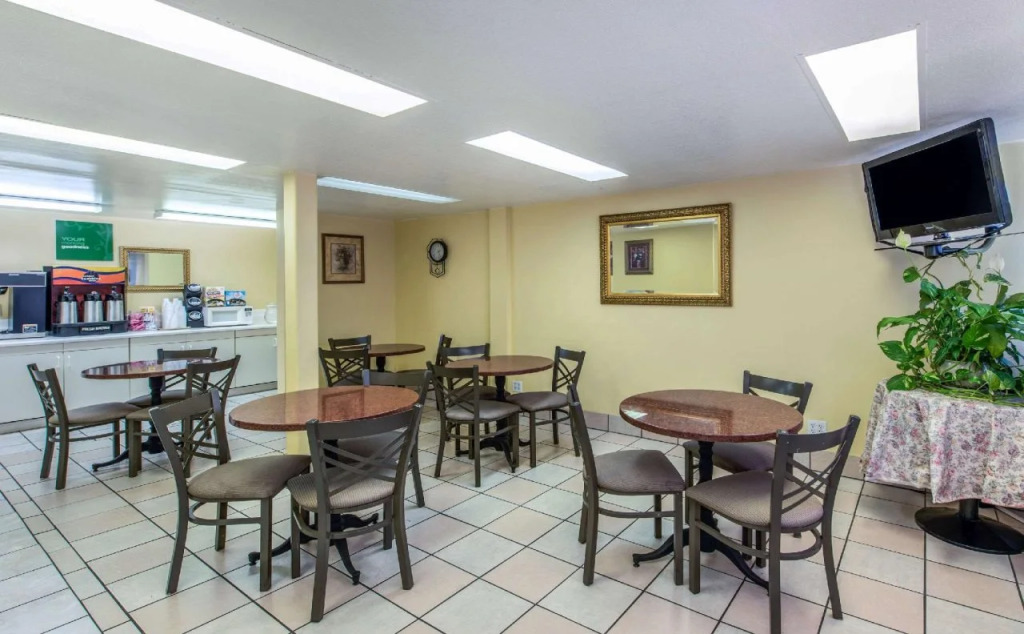 Rodeway Inn North Redding