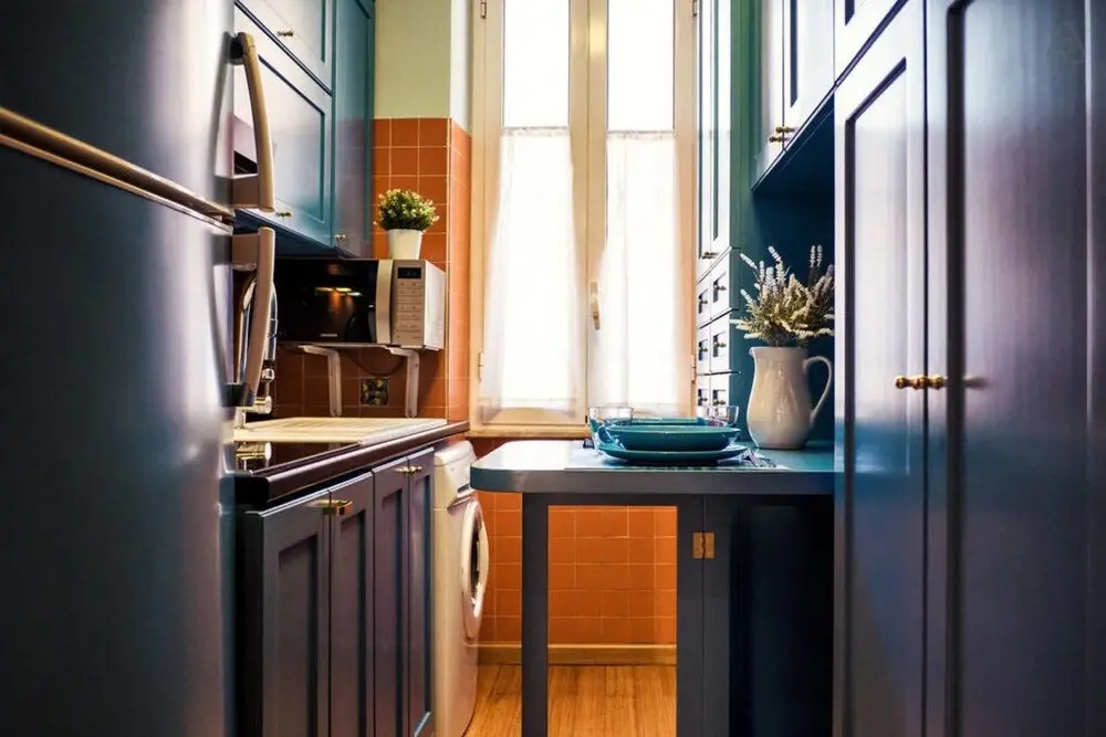 Colorful, Cute, Refined Flat in San Pietro's Area