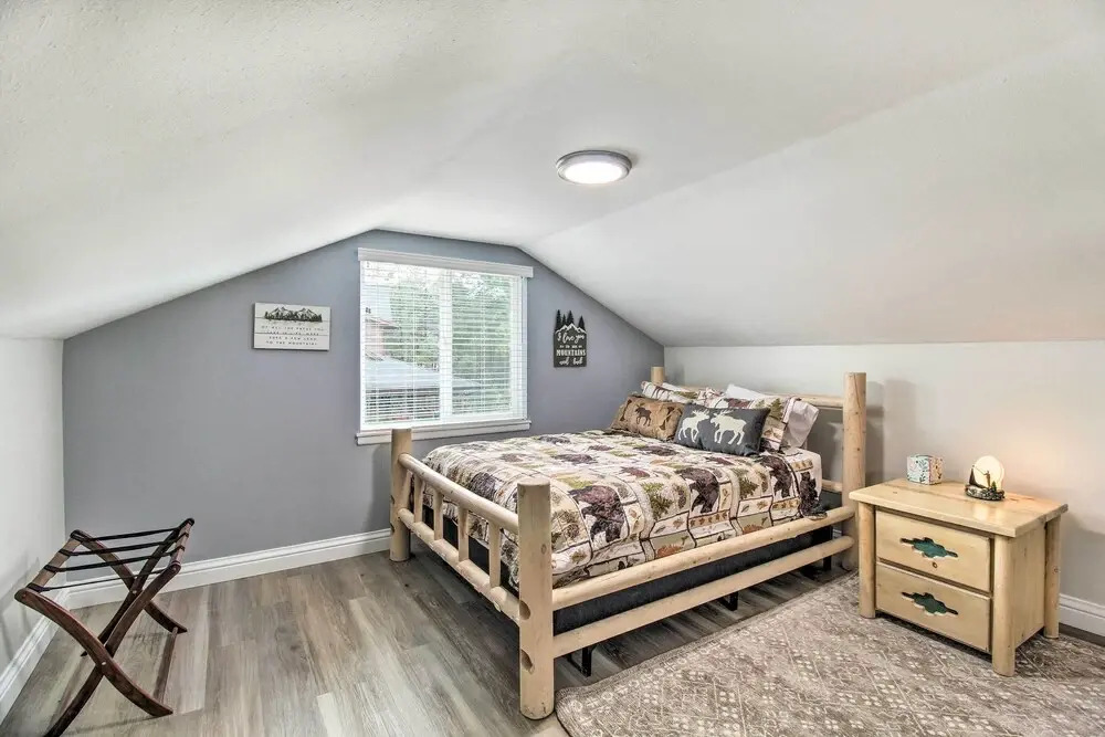 Game Room & Wooded Views: Pinetop Cabin!