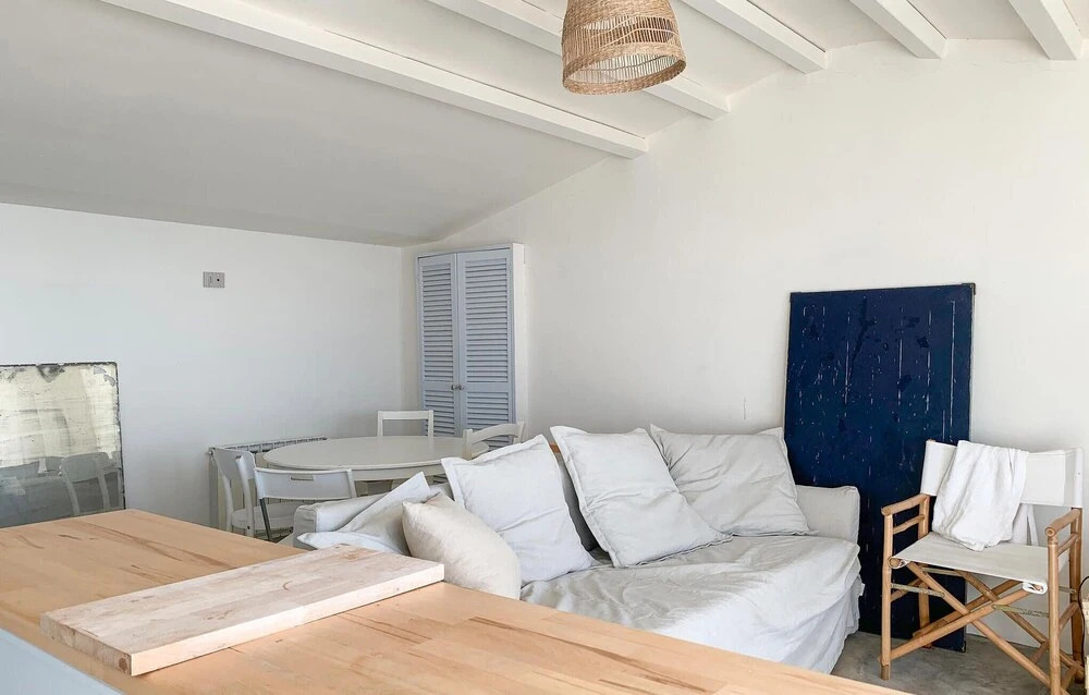 Beautiful Apartment in Torvaianica With 1 Bedrooms and Wifi