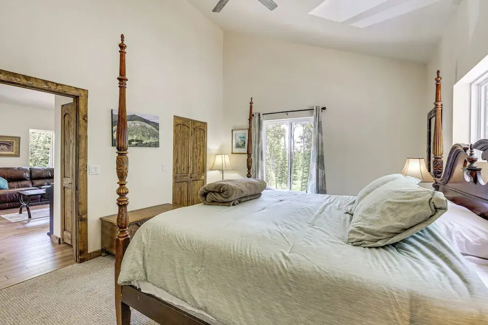 Private Hot Tub & Mountain Views: Duplex in Salida