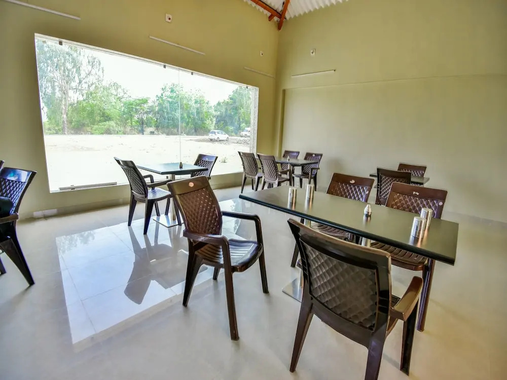 OYO 13911 Shyam Sundri Resort