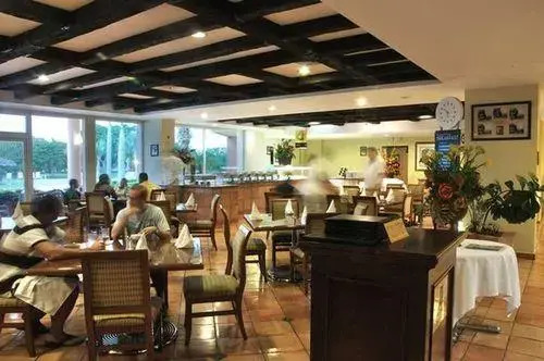 Embassy Suites by Hilton Los Marlins - Hotel & Golf Resort