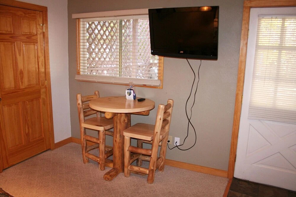 Fawn Valley Inn- 253 apts