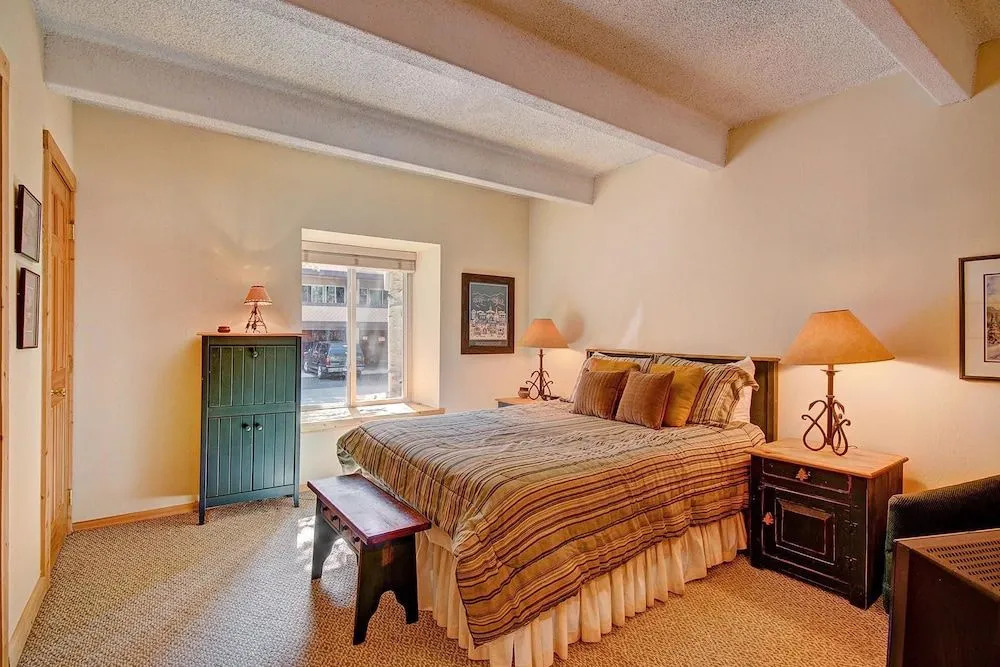 Columbine 102 2 Bedrooms 2 Bathrooms Condo
