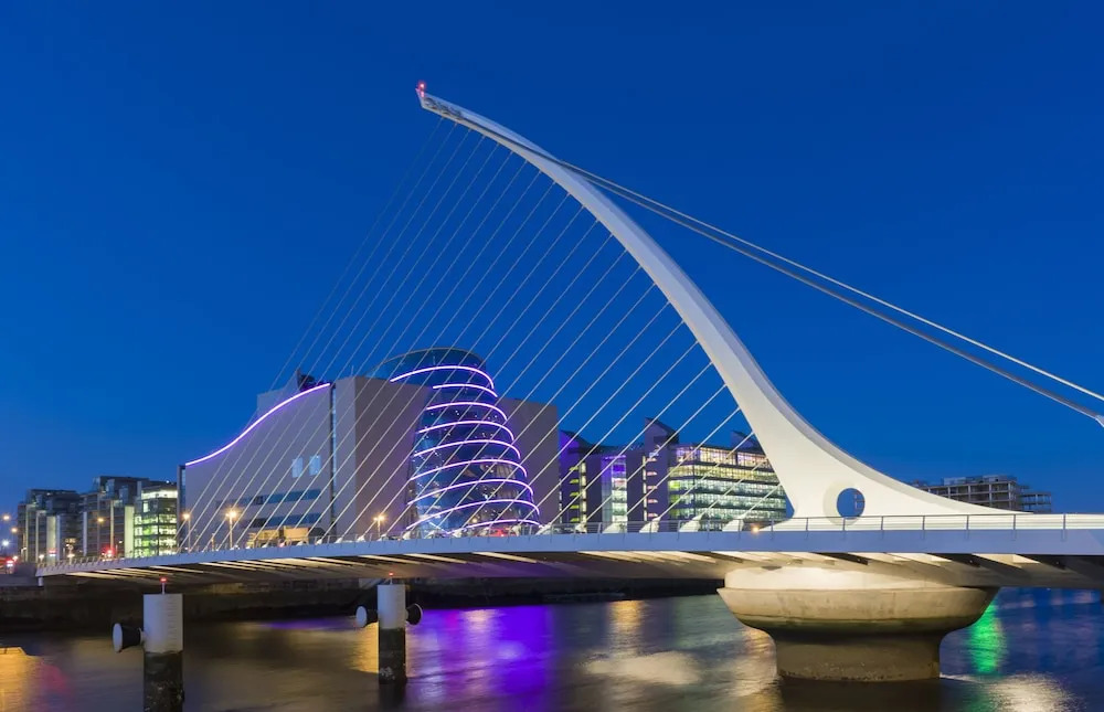Grand Canal Square Apartments