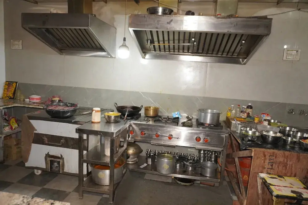 Hotel Hanuman Palace-450 meter Khatu Shayam Ji Temple