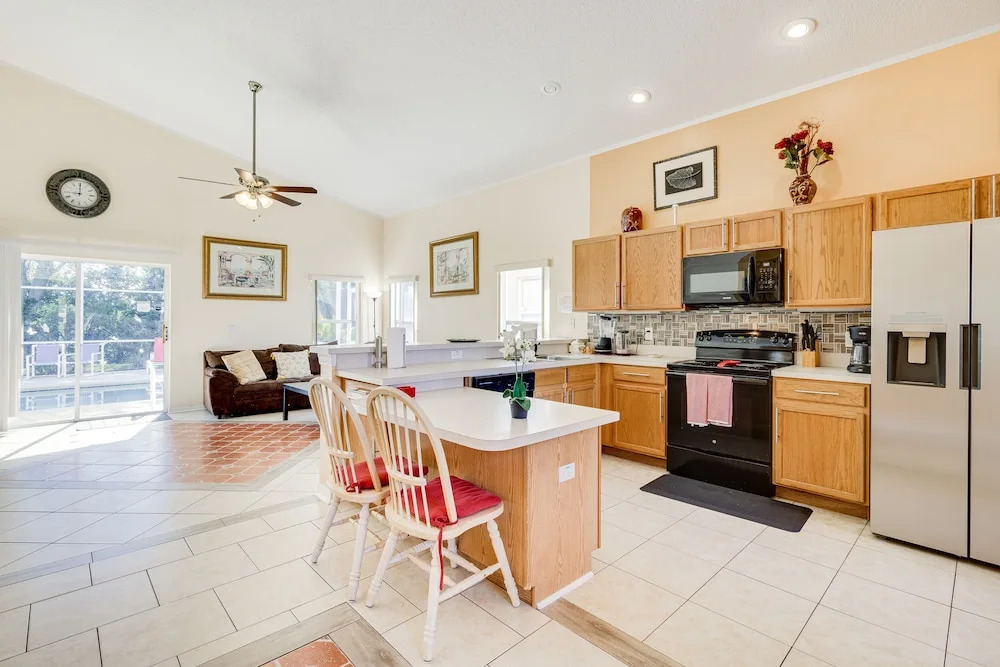 Florida Home: Resort Amenities, Near Disney World