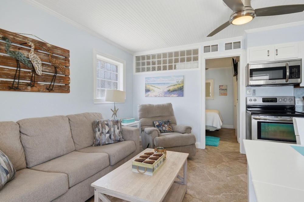 Gulf Village 207