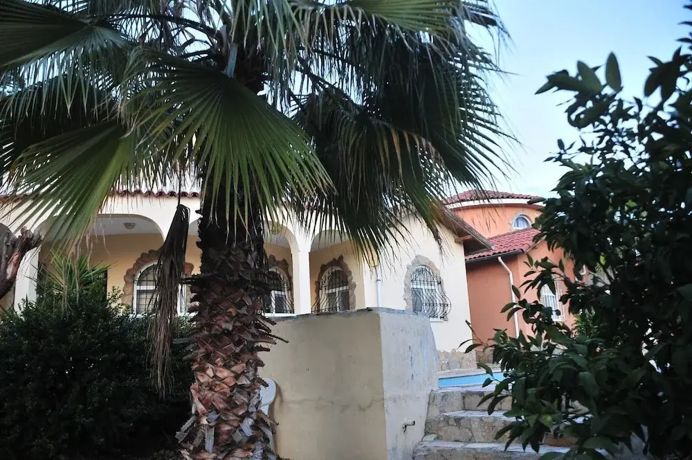Mustakil Villa