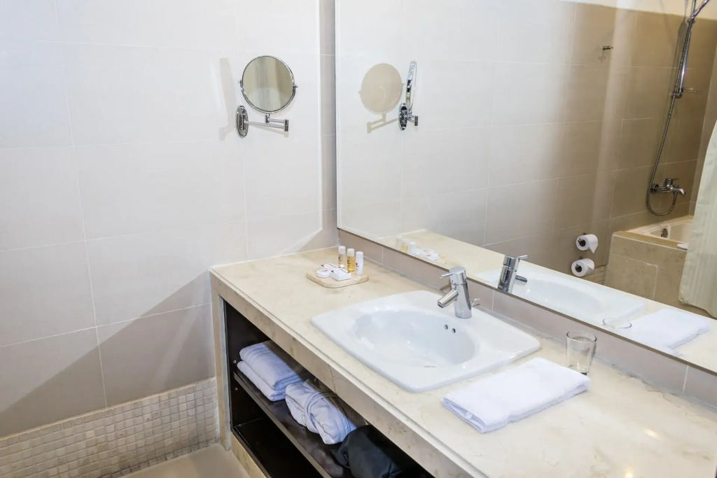 Hotel Madisson Inn Luxury By GEH Suites