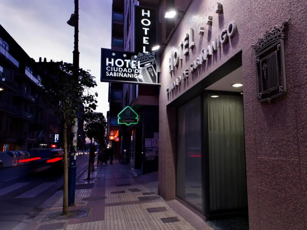 SNÖ Hotel Ciudad de Sabiñánigo