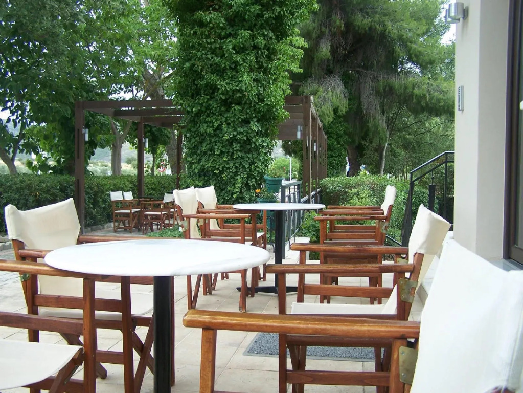 Avaton Hotel