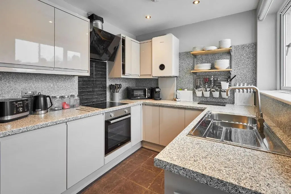 Host Stay 21 in Sunderland
