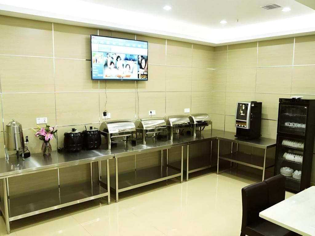GreenTree Inn Changzhou Henlin Town Zhongtian Express Hotel