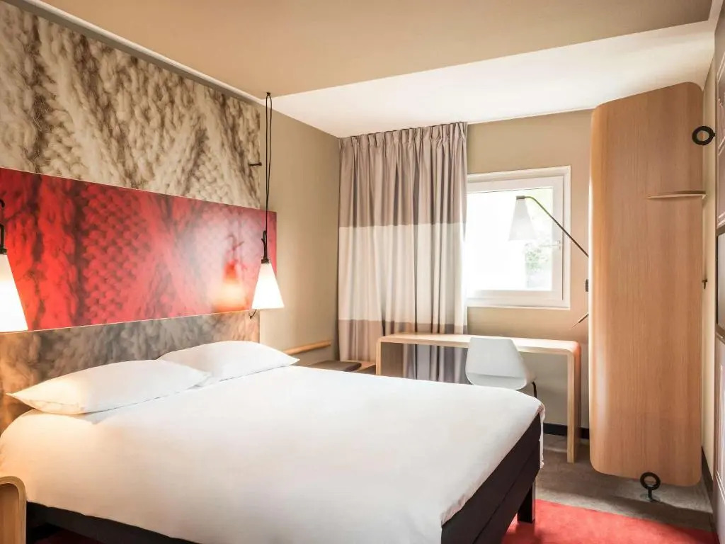 ibis Cambrai