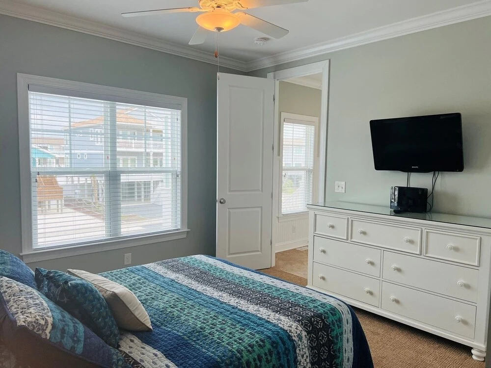 287 Obw 6 Bedroom Home by RedAwning