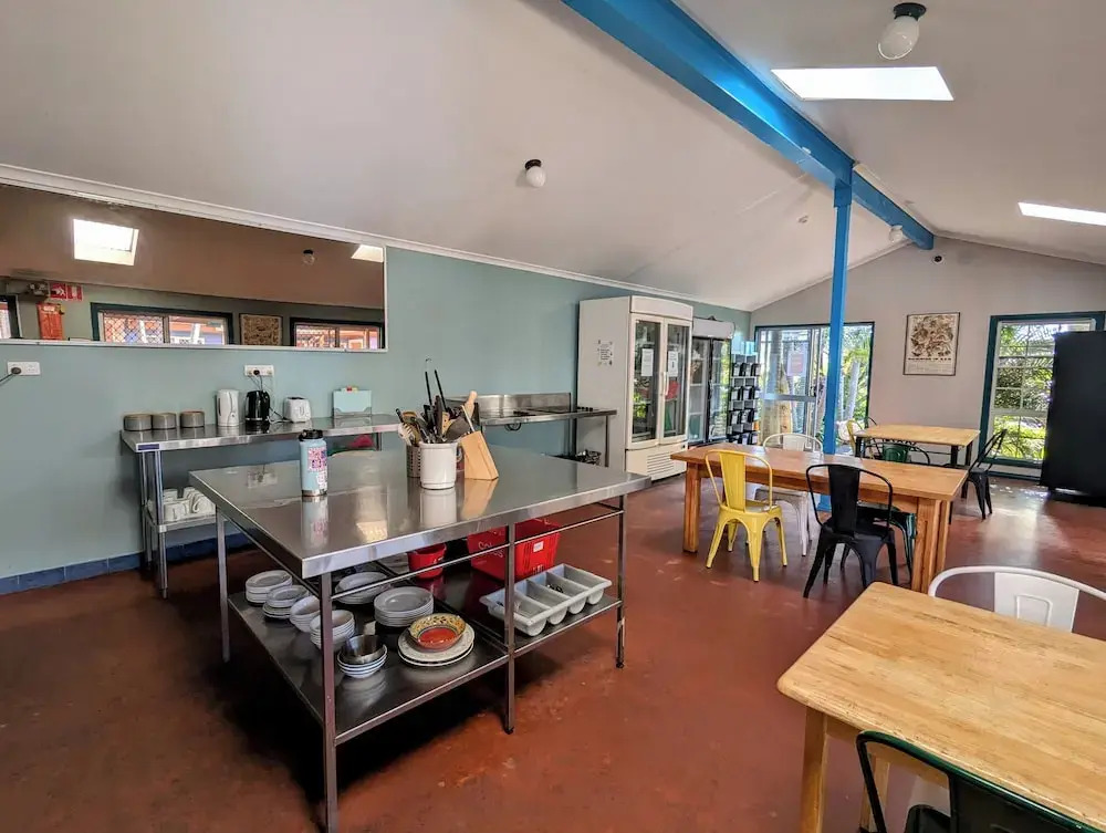 Ozzie Pozzie Backpackers