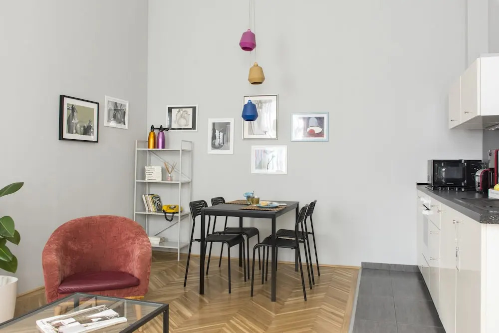 Curry Apartments