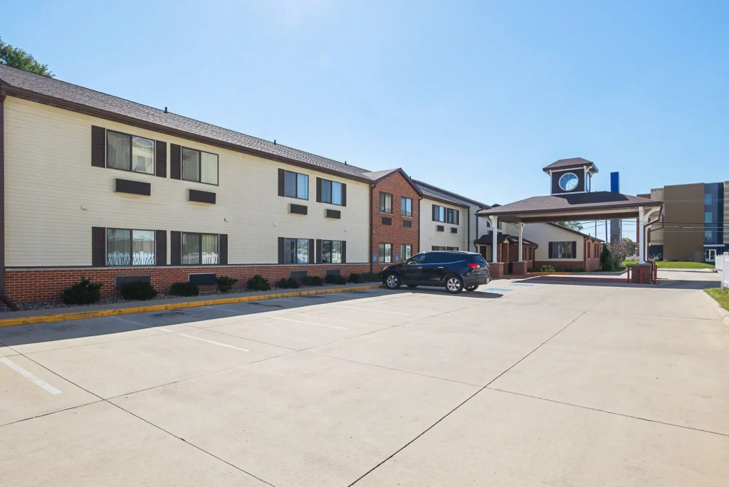 Baymont Inn And Suites Waterloo