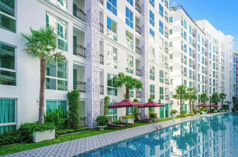 Resort Style Living - Great Location At Pattaya