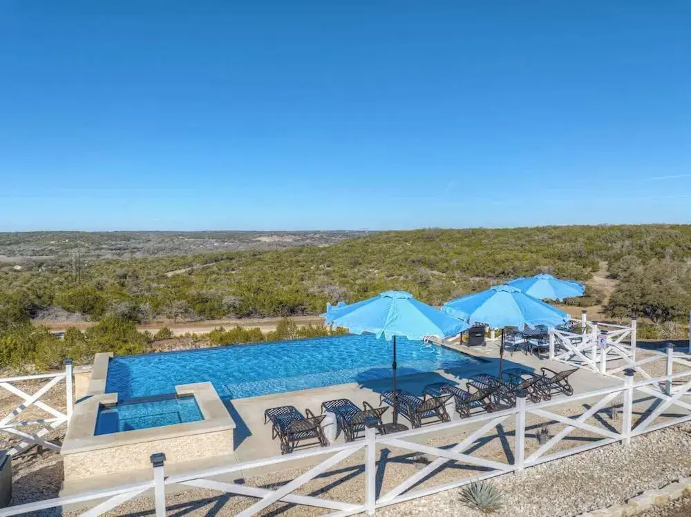 Hilltop Lux Haus With Infinitypool-hottub-pooltable