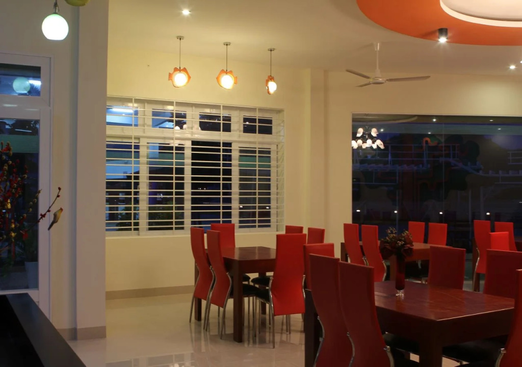 Hoàng Nhân Hotel