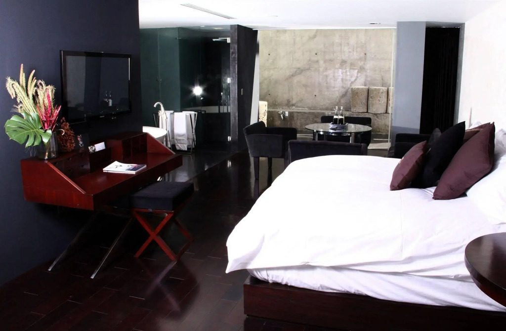 Demetria Hotel