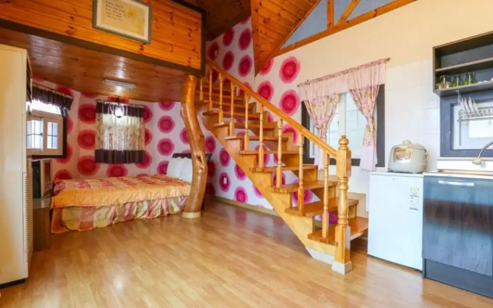 Taean Sunflower Pension