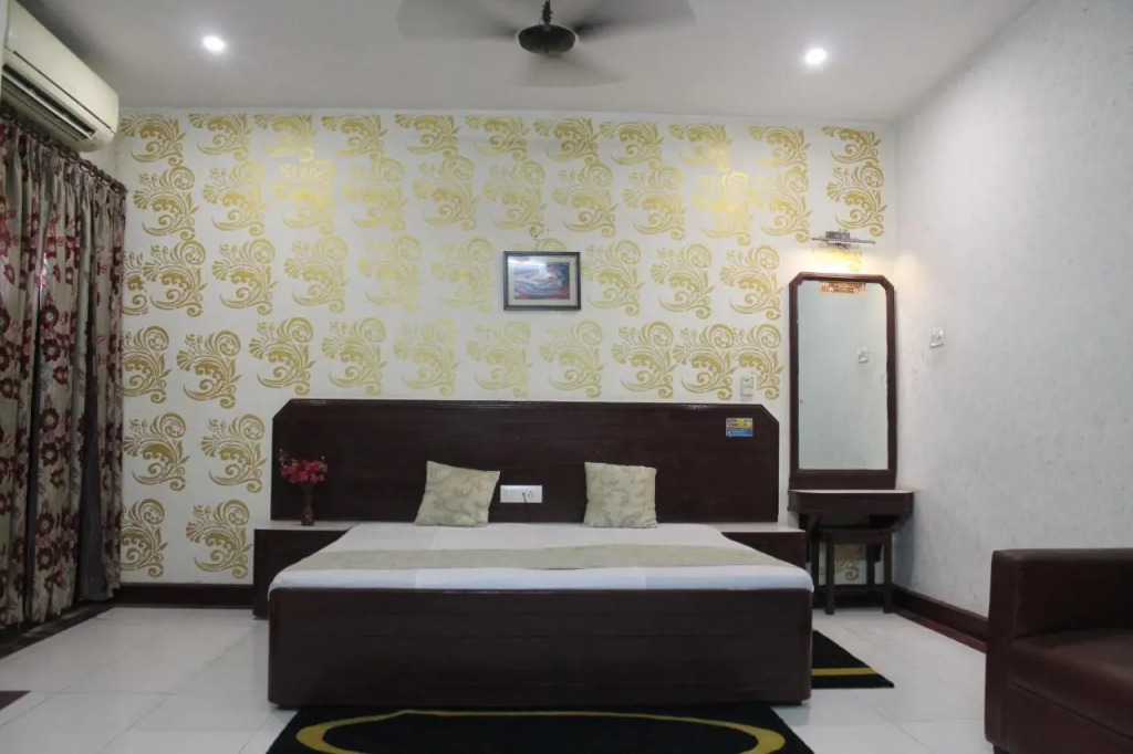 Hotel Padmini International- Sigra