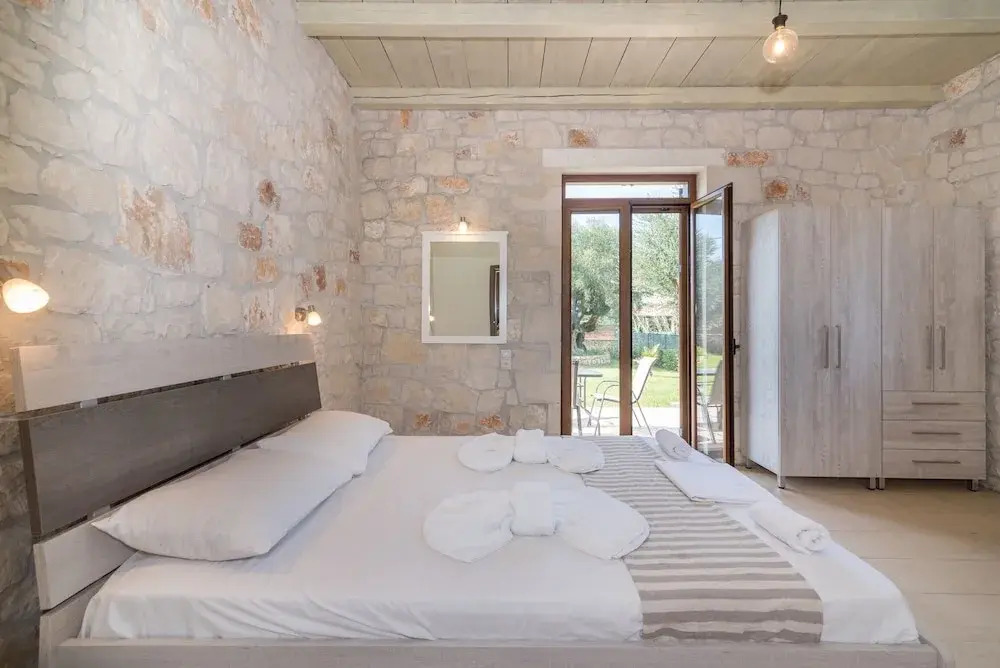 Green Stone Villa