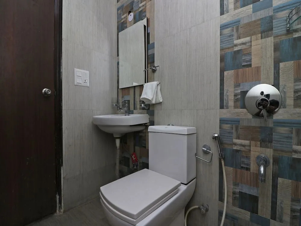 OYO 1125 Hotel City Point